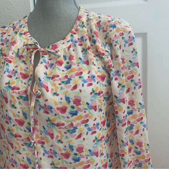 GIBSON size MP dress white background with colorful print tie at neck gorgeous - Picture 2 of 12